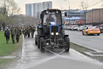 Москва.  Демонтаж здания Газпрома на улице Наметкина.