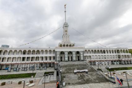 Москва. Вид на здание Северного речного вокзала.