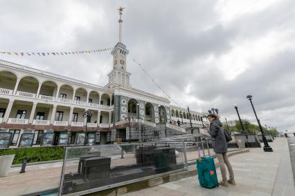 Москва. Вид на здание Северного речного вокзала.