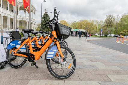 Москва. Во время открытия велосезона `Велобайк` на территории Северного речного вокзала.