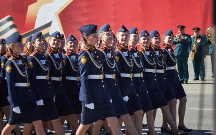 Пермь. Во время парада, посвященного 78-й годовщине Победы в Великой Отечественной войне.