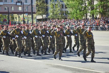 Пермь. Военнослужащие парадных расчетов во время парада, посвященного 78-й годовщине Победы в Великой Отечественной войне.