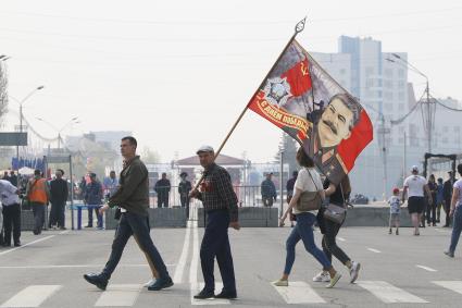 Барнаул. Горожане во время празднования 78-й годовщины Победы в Великой отечественной войне.