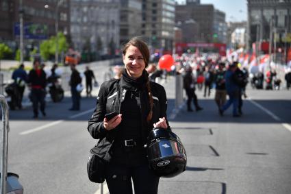 Москва. Участники мотофестиваля, приуроченного к старту мотосезона 2023 на  проспекте Сахарова.