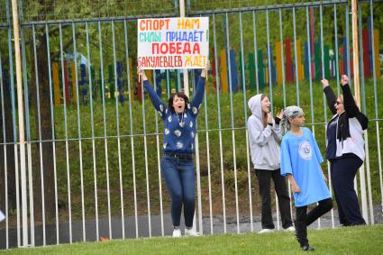 Москва. Футбольный матч между врачами и пациентами Научного центра сердечно-сосудистой хирургии им. Н. А. Бакулева.