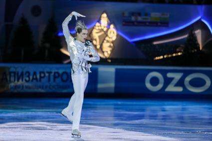 Красноярск. Евгений Семененко во время показательных выступлений на чемпионате России по фигурному катанию.