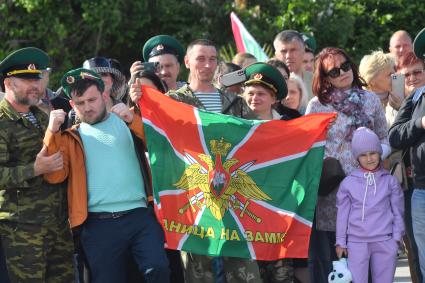 Москва. Пограничники в запасе во время празднования Дня пограничника в Парке Горького.