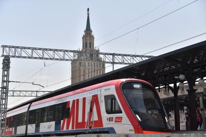 Москва. Станция `Площадь Трех Вокзалов` (Каланчевская) в будущем станет важным транспортным узлом, который объединит маршруты МЦД-2 и МЦД-4 `Калужско-Нижегородский`.