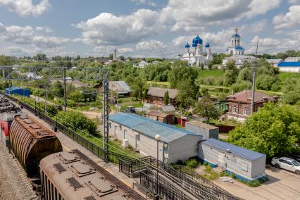 Владимирская область. Суздальский район. Вид на   Боголюбский  женский монастырь Рождества Богородицы и его окрестности .