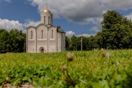 Владимирская область.  Владимир.  Виды города.  Дмитриевский собор.