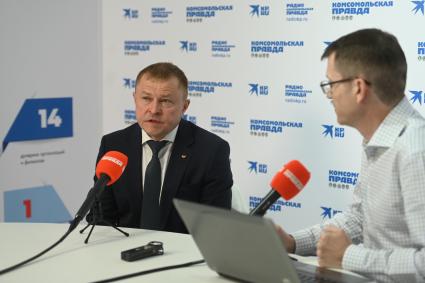 Санкт-Петербург. Президент Общероссийской общественной организации малого и среднего предпринимательства `Опора России` Александр Калинин в Открытой студии ИД `Комсомольская правда` в первый день работы Петербургского международного экономического форума (ПМЭФ 2023).