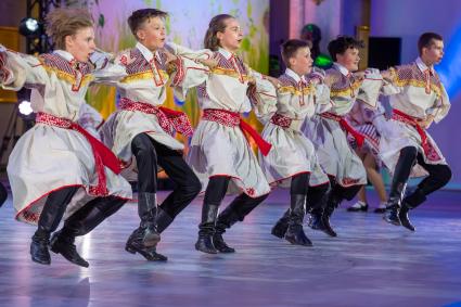 Москва. Гала-концерт фестиваля Союзного государства `Творчество юных` в Зале Полководцев Музея Победы на Поклонной горе.