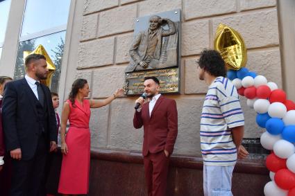 Открытие мемориальной доски в честь Владимира Шаинского