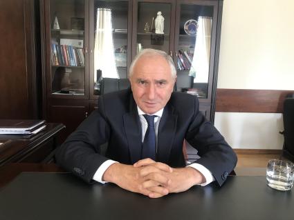Абхазия. Премьер-министр Абхазии - Валерий Рамшухович Бганба.