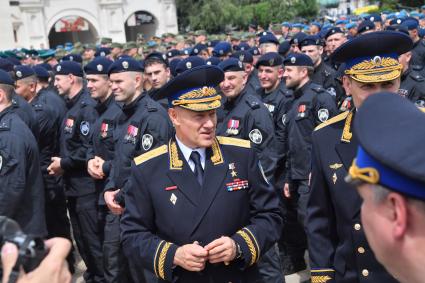 Москва. Военнослужащие перед обращением президента РФ Владимира Путина к подразделениям Министерства обороны РФ, Федеральной службы войск национальной гвардии, Федеральной службы безопасности, Министерства внутренних дел и Федеральной службы охраны, которые обеспечили порядок и законность во время мятежа.