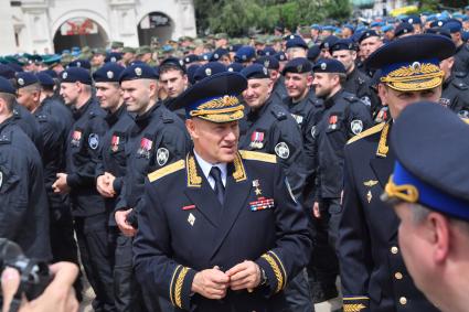 Москва.  Военнослужащие перед обращением президента РФ Владимира Путина  к подразделениям Министерства обороны РФ, Федеральной службы войск национальной гвардии, Федеральной службы безопасности, Министерства внутренних дел и Федеральной службы охраны, которые обеспечили порядок и законность во время мятежа.