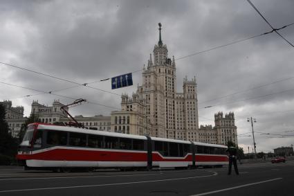 Москва. Во время парада трамваев, приуроченного ко Дню московского транспорта.