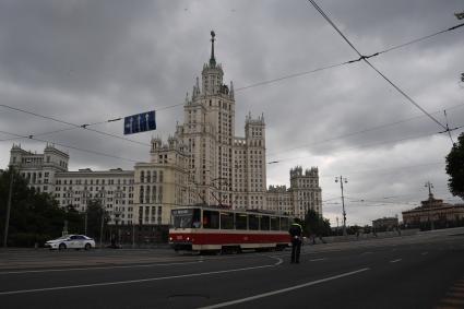 Москва. Во время парада трамваев, приуроченного ко Дню московского транспорта.