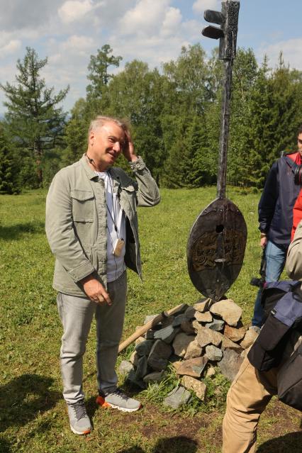 Республика Алтай. Село Манжерок. Президент, председатель правления ПАО `Сбербанк` Герман Греф во время проведения экскурсии по одному из маршрутов на курорте, в рамках всероссийской акции `Лучший гид России`.