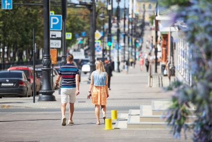 Пермь. Горожане на одной из улиц города.