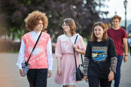 Пермь. Молодые люди на одной из улиц города.