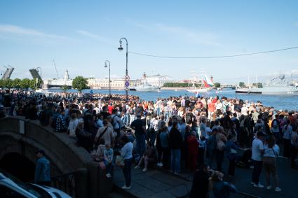 Санкт-Петербург. Во время Главного военно-морского парада в честь Дня ВМФ РФ.