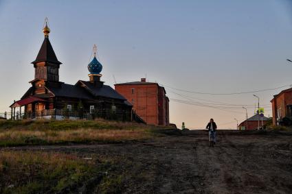 Красноярский край. Хатанга.   Спасо-Богоявленский храм- одна из самых северных православных церквей в России.