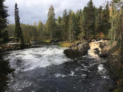 Карелия. Сортавальский район.  Водопады в  горном парке ` Рускеала`.