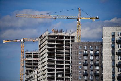 Москва.   Строительство новых домов.