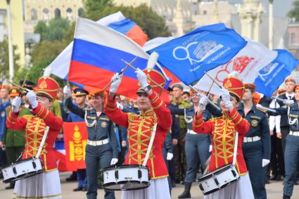 Москва.  Выступление оркестра МЧС России, роты почётного караула и барабанщиц, танцевального и вокального коллективов Академии на торжественной церемонии  принятия  Присяги курсантами и студентами  Академии ГПС МЧС.