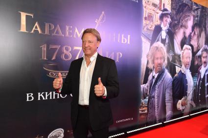 Москва. Актер Дмитрий Харатьян на премьере фильма `Гардемарины 1787. Мир` в `Мосфильме`.
