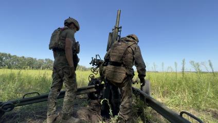 Луганская область. Бойцы добровольческого отряда Новосибирской области `Вега`под Кременной.