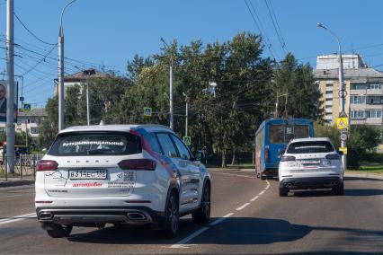 Иркутская область. Автомобиль участников автопробега `Открываем Дальний`. Журналисты Комсомольской правды и трэвел-блогеры на трех машинах проедут более 4.5 тысячи километров - от Бурятии до Приморья.