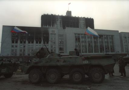 Москва. 1993г. Октябрьский путч. Военная техника у Дома Советов РФ (Белого дома РФ).