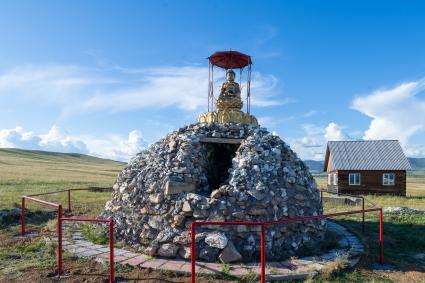 Республика Бурятия, с. Нарын-Ацагат. На территории Ацагатского дацана.