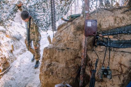 Николаевская область. Очаковский район. Вход в наблюдательный пункт диверсионно-разведывательной бригады `Днепр` в районе Кинбурнской косы.