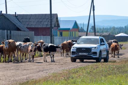 Забайкальский край, с. Укурик. Автомобиль участников автопробега `Открываем Дальний`