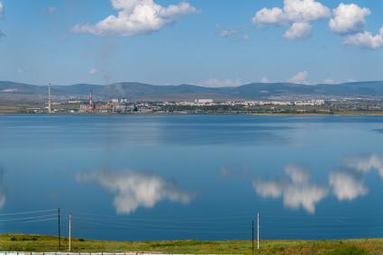 Забайкальский край, г. Чита. Вид на озеро Кенон.