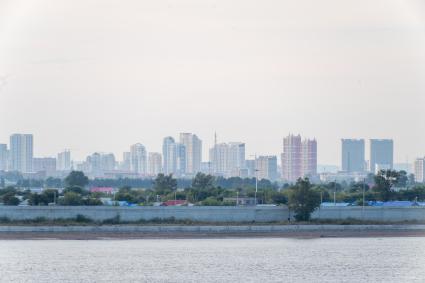 Амурская область, г. Благовещенск. Вид на город Хэйхэ (КНР) с набережной реки Амур.