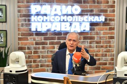 Москва. Академик Российской академии наук (РАН) Геннадий Онищенко на радио `Комсомольская правда`.