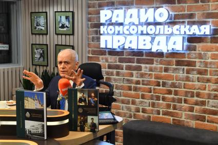 Москва.  Академик Российской академии наук (РАН) Геннадий Онищенко  на радио `Комсомольская правда`.