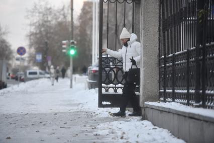 Екатеринбург. Гололед в городе