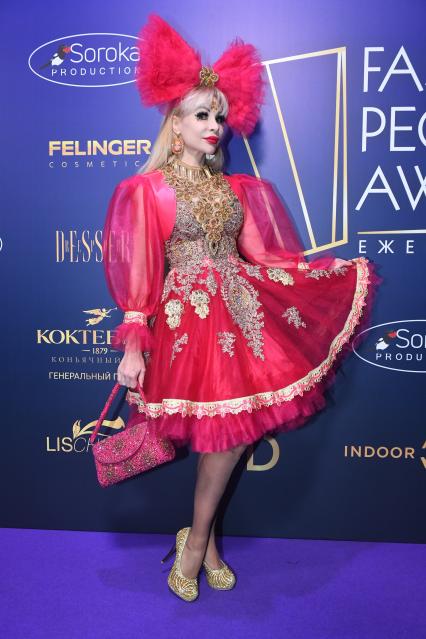 Москва. Модель Татьяна Тузова (Таня Барби) на церемонии вручения `Fashion People Awards 2023` в Известия Hall.