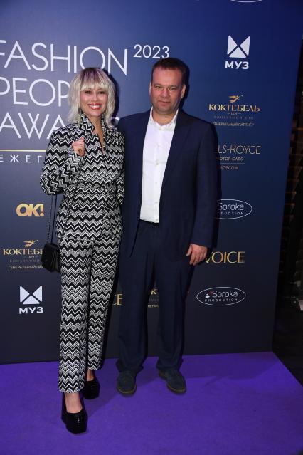 Москва. Певица Юлия Беретта на церемонии вручения `Fashion People Awards 2023` в Известия Hall.