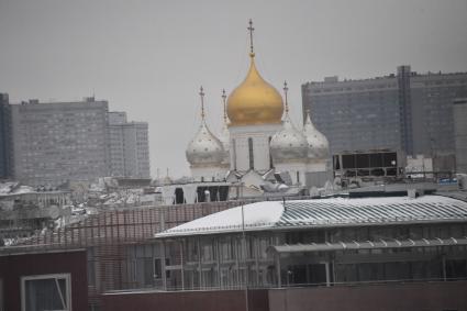 Москва.  Вид на Пречистенскую набережную.