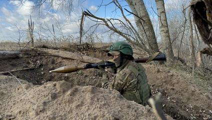 Луганская область. Бойцы ротно-тактической группы `Камертон`, бывшие бойцы ЧВК `Вагнер`, в составе спецназа `Ахмат` проводят боевое слаживание на полигоне.