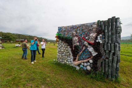 Приморский край, с. Новороссия. На территории пространства `АРТайга`.