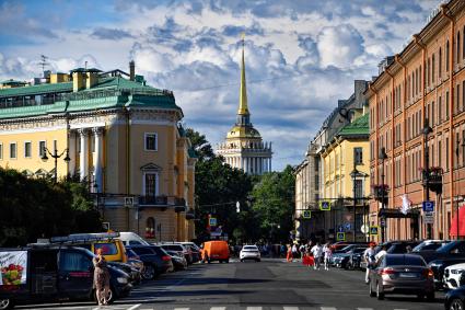 Санкт-Петербург. Вид на здание Главного адмиралтейства.