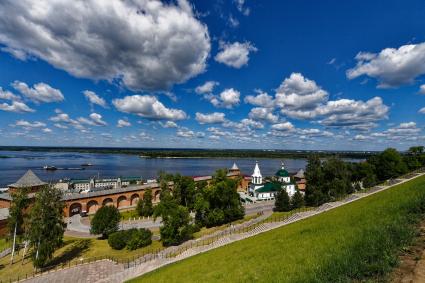 Нижний Новгород. Вид на Кремль и Волгу.