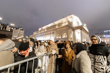 Очередь за билетами на спектакль `Щелкунчик` в Москве